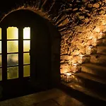 La Tour De Bed & Breakfast