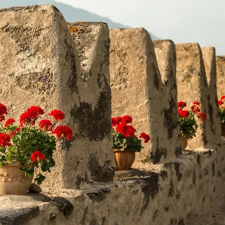 Bed & Breakfast La Tour De Jovencan