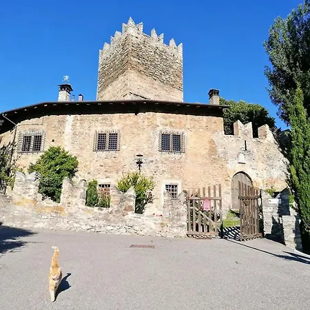 La Tour De Bed & Breakfast 4*