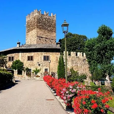 La Tour De 4* Jovencan