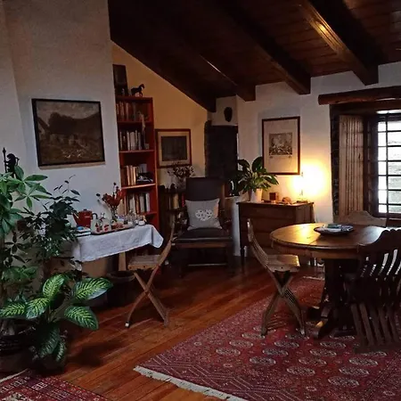 La Tour De Bed & Breakfast *