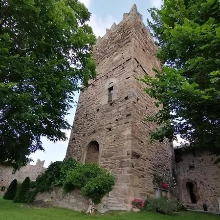 La Tour De Bed & Breakfast