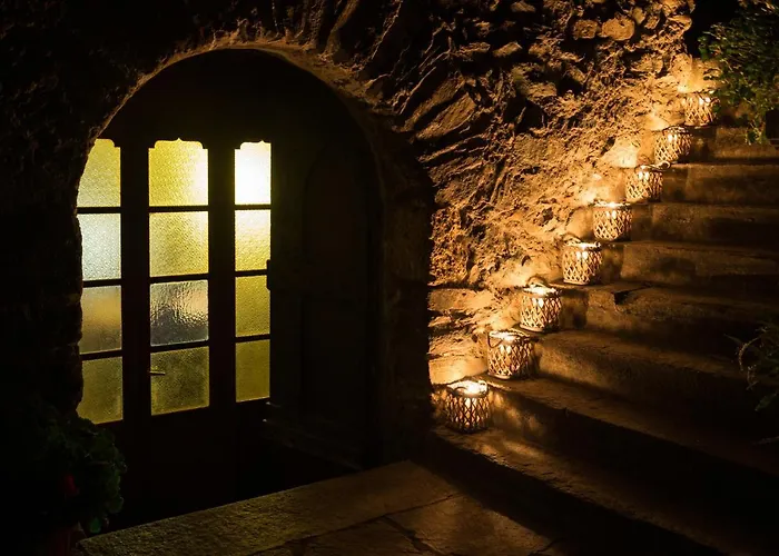 La Tour De Bed & Breakfast