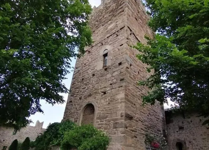 La Tour De Bed & Breakfast