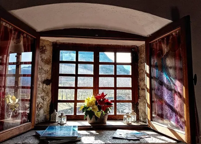 La Tour De Bed & Breakfast Jovencan